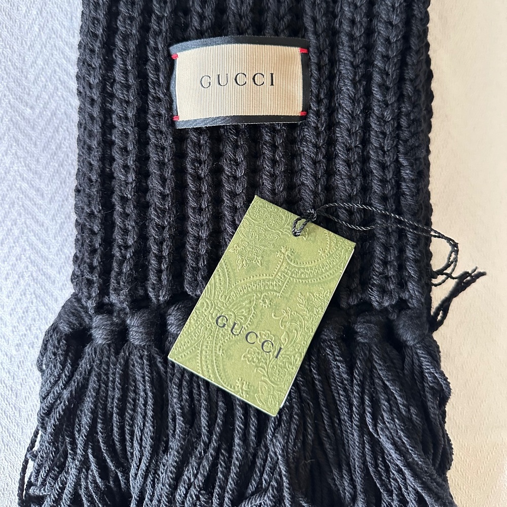 Gucci Ribbed Wool Scarf with Fringe,  Black, 19x220 cm